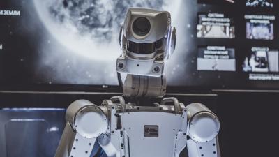 长对话越聊越乱？用「摘要＋约束＋待办」让 AI 重新找回主线